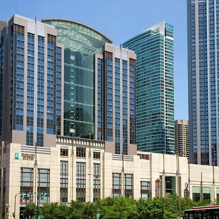 Embassy Suites By Hilton Chicago Downtown Magnificent Mile Exterior photo